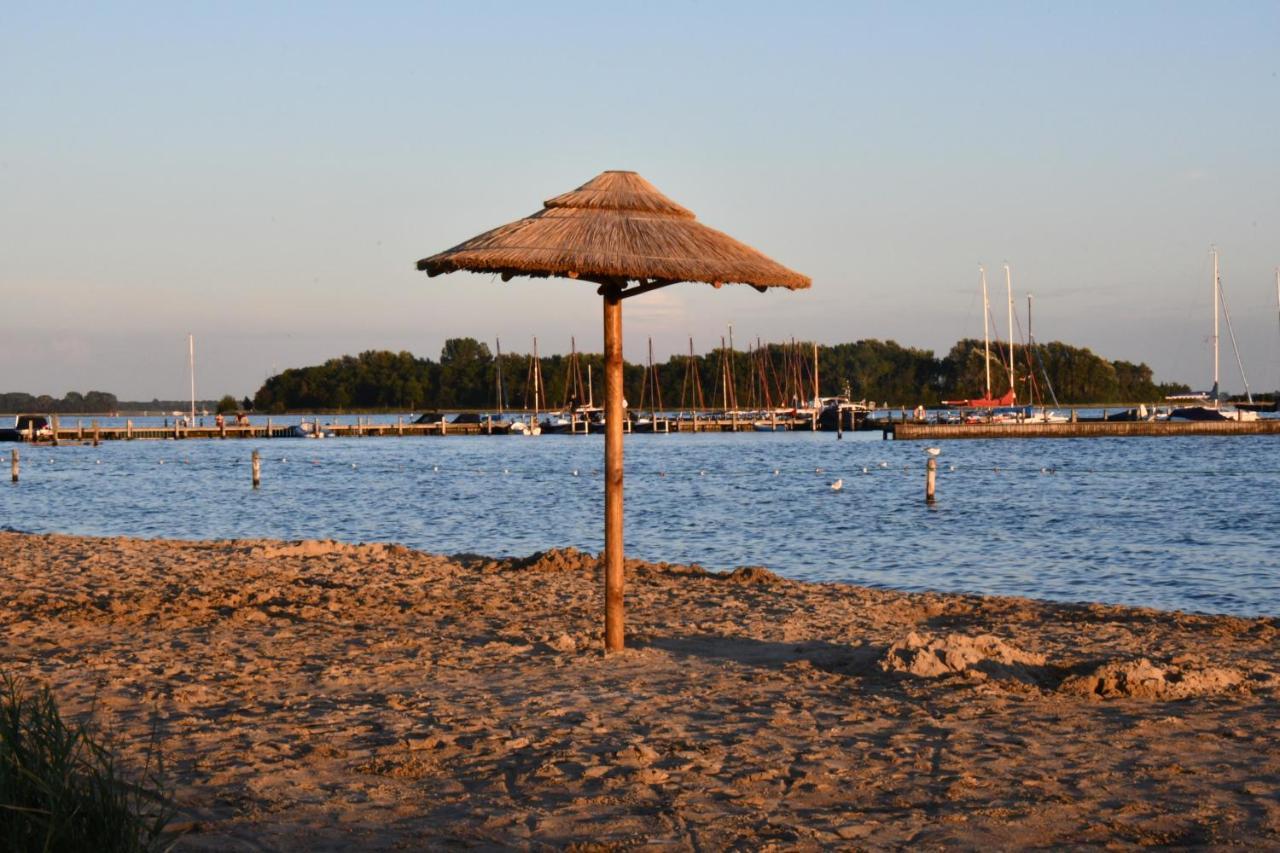 Luxe Villa Maroma Regal Aan Veerse Meer Met 4 Ebikes Gasbbq & Ev Laadpaal Kamperland Εξωτερικό φωτογραφία